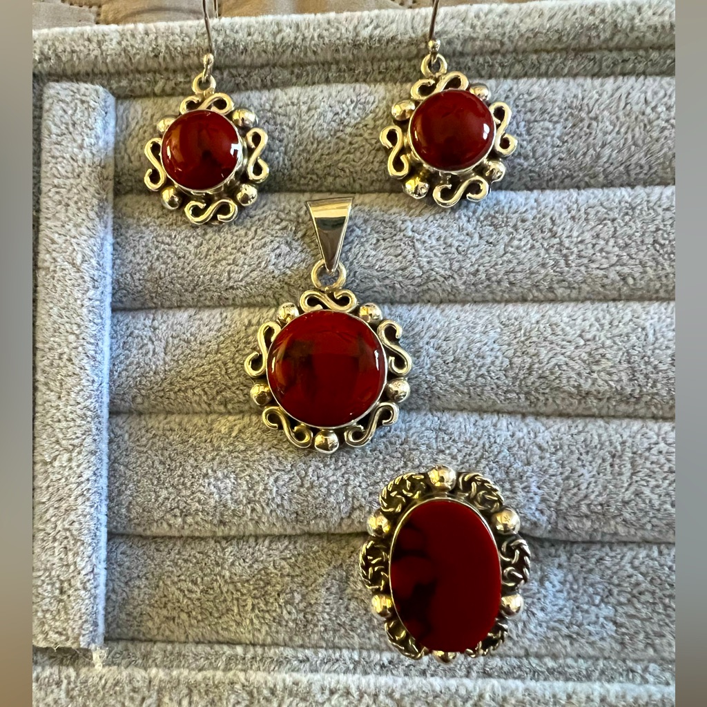 Red Jasper And Sterling Ring, Pendant And Earrings